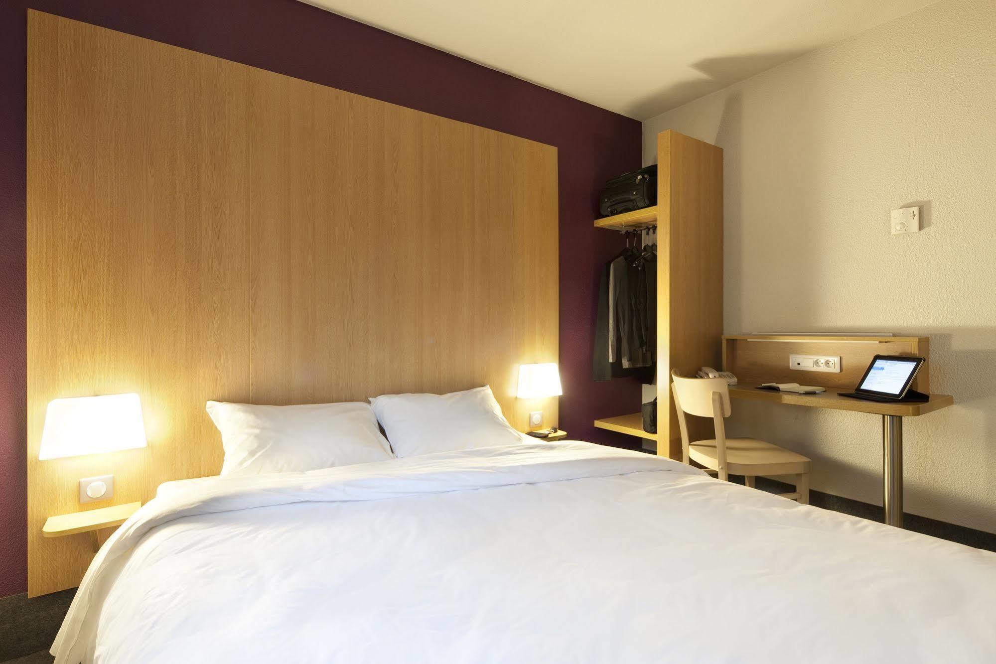 B&B HOTEL Orly Chevilly Marché International Exterior foto